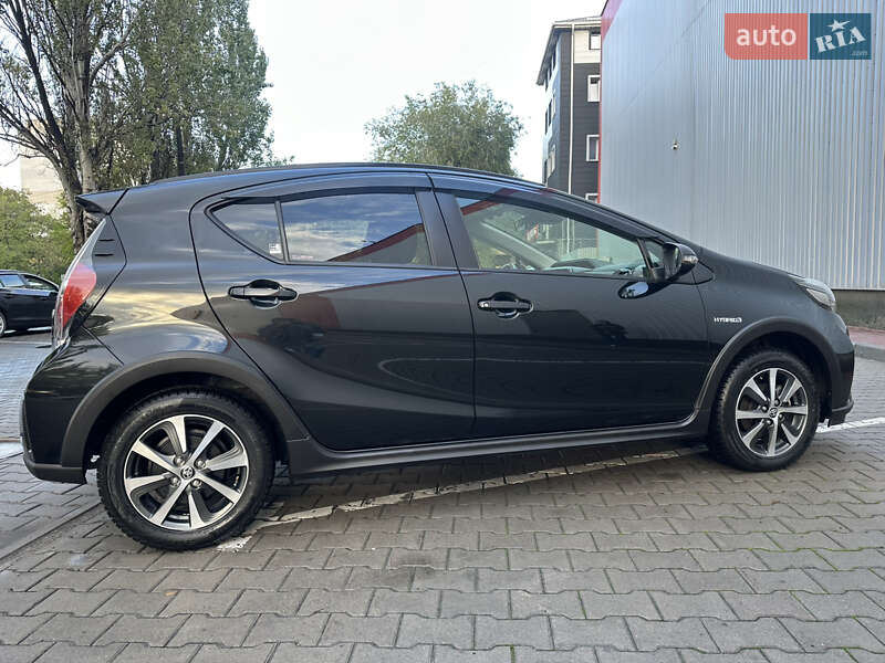 Хэтчбек Toyota Aqua 2019 в Одессе