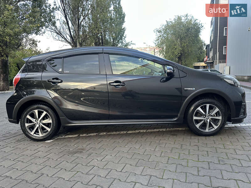 Хэтчбек Toyota Aqua 2019 в Одессе