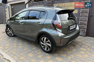 Хетчбек Toyota Aqua 2020 в 