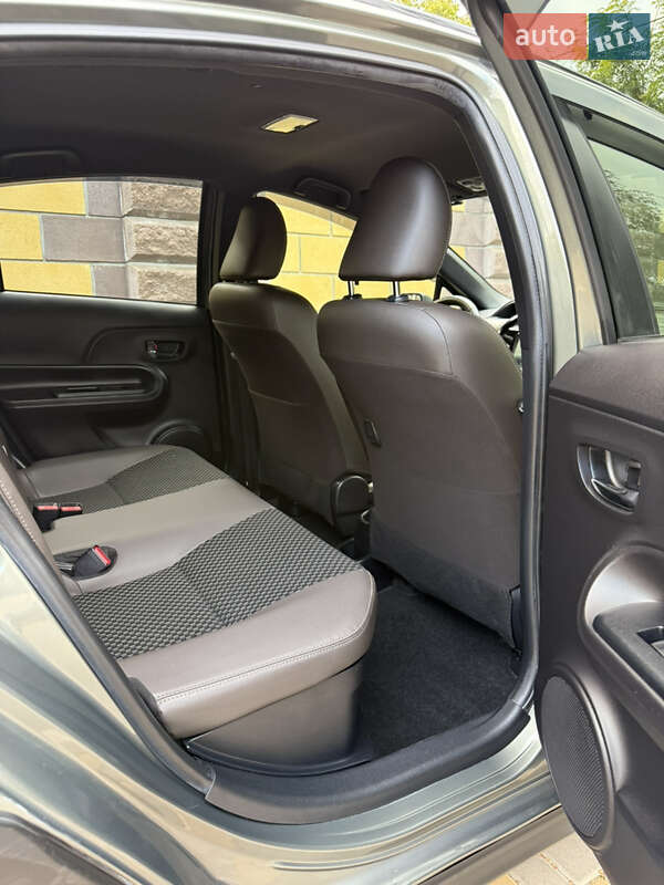 Хэтчбек Toyota Aqua 2020 в Одессе фото 90 Хэтчбек Toyota Aqua 2020 в Одессе