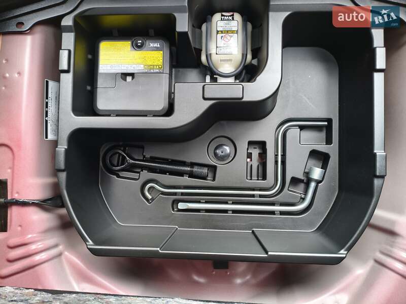 Хэтчбек Toyota Aqua 2016 в Киеве