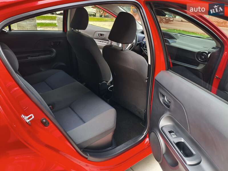 Хэтчбек Toyota Aqua 2016 в Киеве