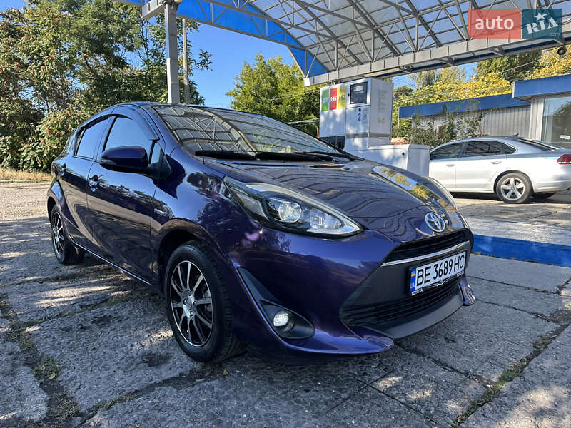 Хетчбек Toyota Aqua 2017 в Одесі