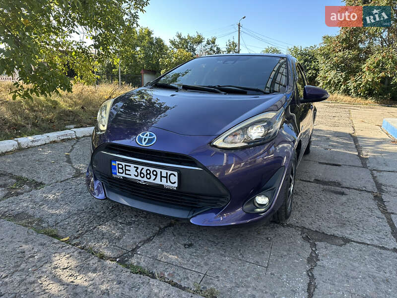 Хетчбек Toyota Aqua 2017 в Одесі