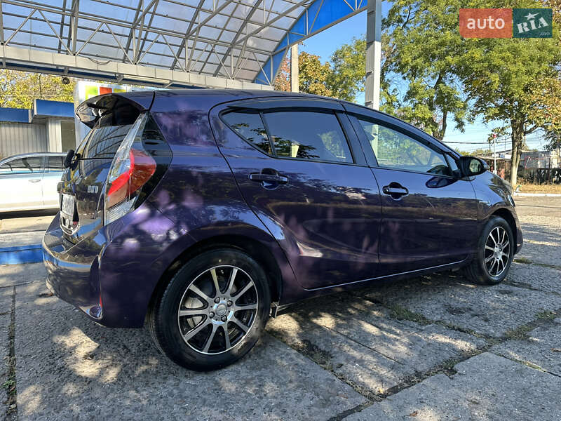 Хетчбек Toyota Aqua 2017 в Одесі