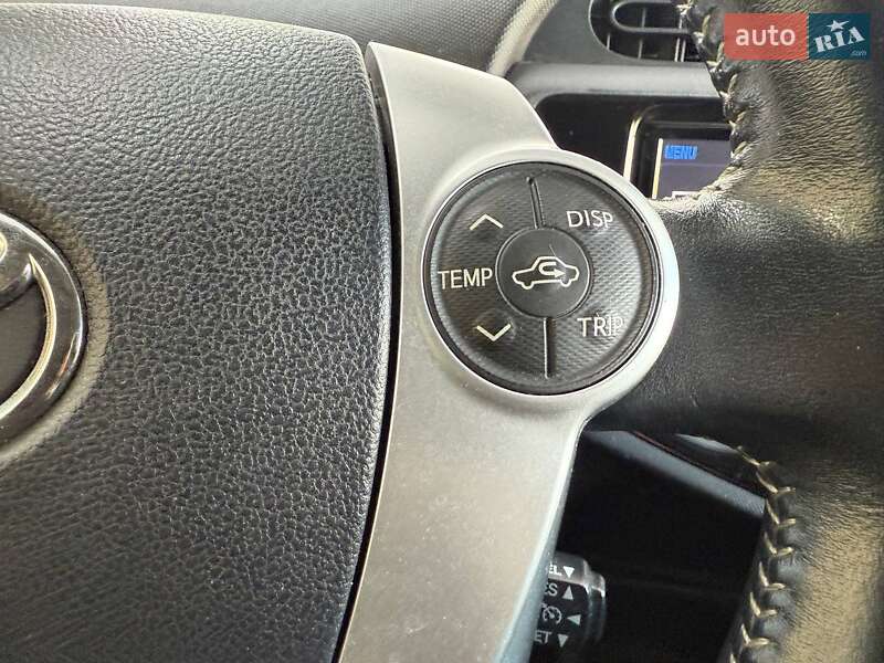 Хэтчбек Toyota Aqua 2015 в Киеве фото 20 Хэтчбек Toyota Aqua 2015 в Киеве