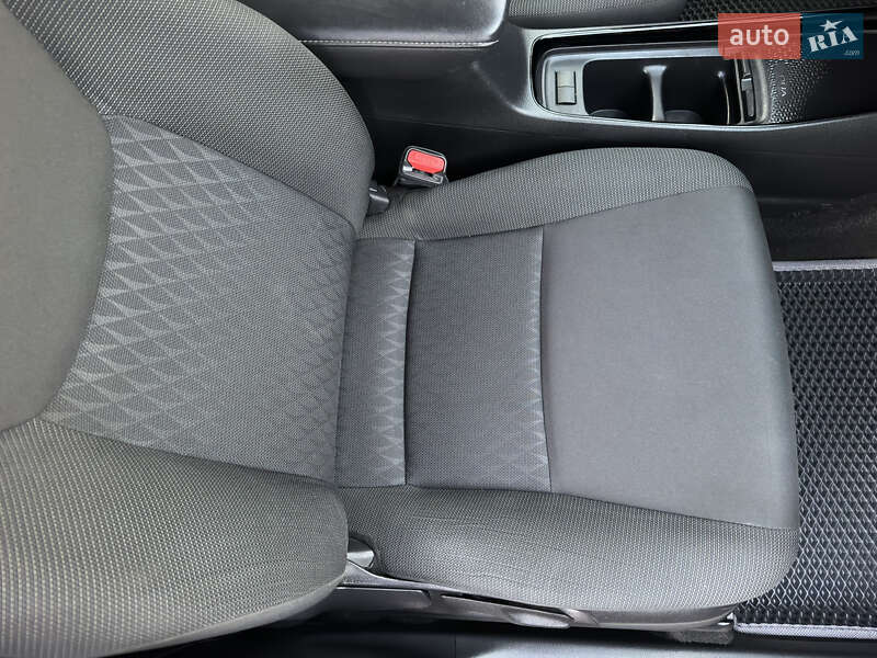 Хэтчбек Toyota Aqua 2022 в Киеве