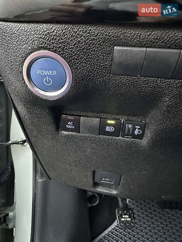 Хэтчбек Toyota Aqua 2022 в Киеве