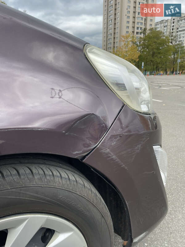 Хэтчбек Toyota Aqua 2015 в Киеве
