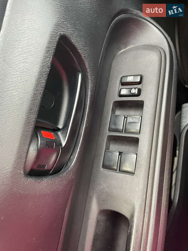 Хэтчбек Toyota Aqua 2015 в Киеве