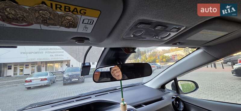 Хетчбек Toyota Aqua 2017 в Хмельницькому