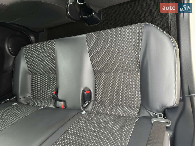 Хэтчбек Toyota Aqua 2019 в Киеве фото 35 Хэтчбек Toyota Aqua 2019 в Киеве