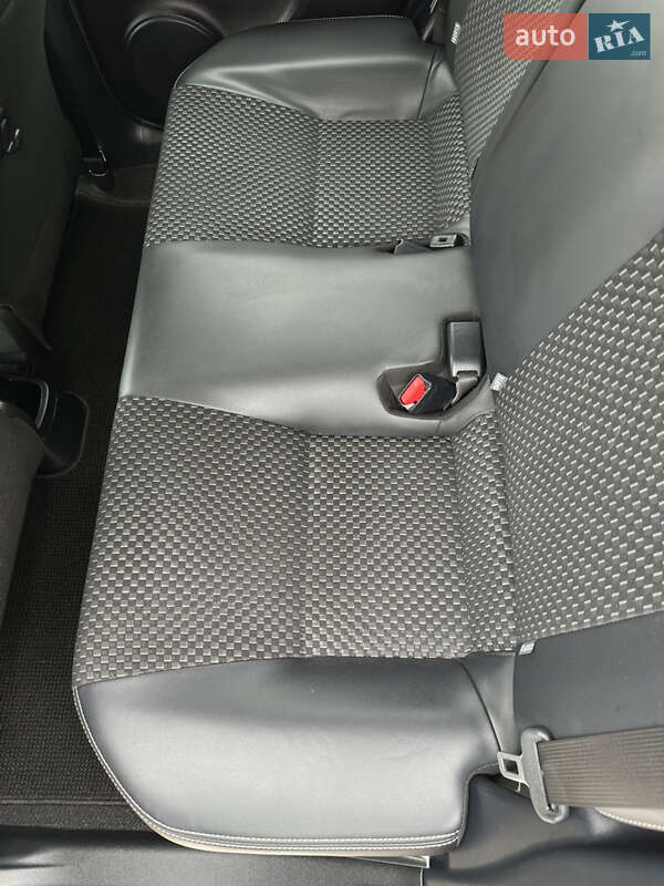 Хэтчбек Toyota Aqua 2019 в Киеве фото 37 Хэтчбек Toyota Aqua 2019 в Киеве