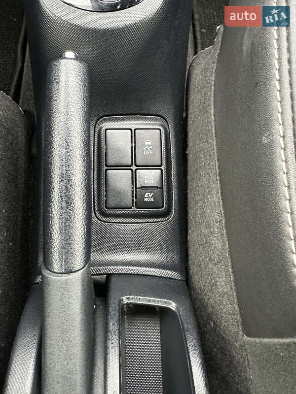 Хэтчбек Toyota Aqua 2019 в Киеве фото 39 Хэтчбек Toyota Aqua 2019 в Киеве