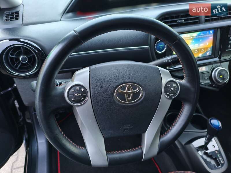 Хэтчбек Toyota Aqua 2015 в Киеве фото 33 Хэтчбек Toyota Aqua 2015 в Киеве