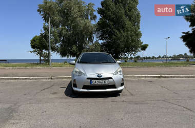 Хетчбек Toyota Aqua 2013 в Черкасах