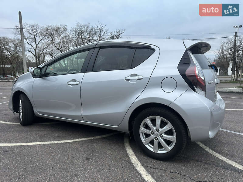 Хэтчбек Toyota Aqua 2020 в Киеве