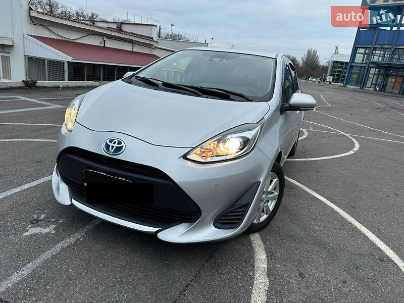 Хэтчбек Toyota Aqua 2020 в Киеве