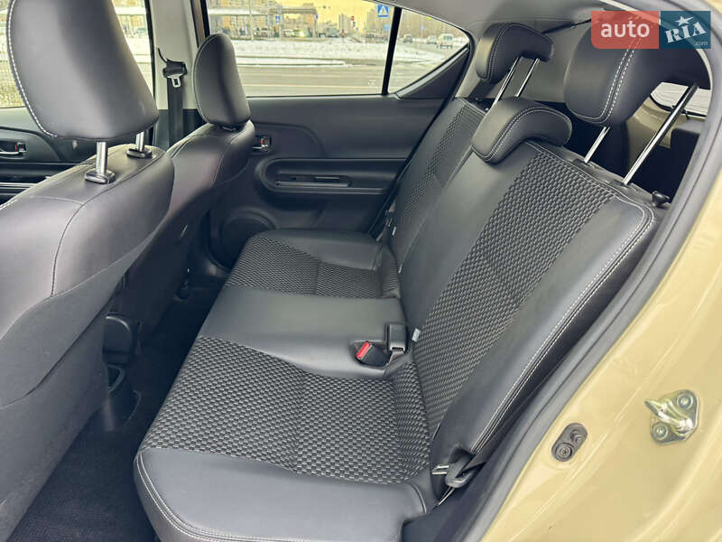 Хэтчбек Toyota Aqua 2018 в Киеве