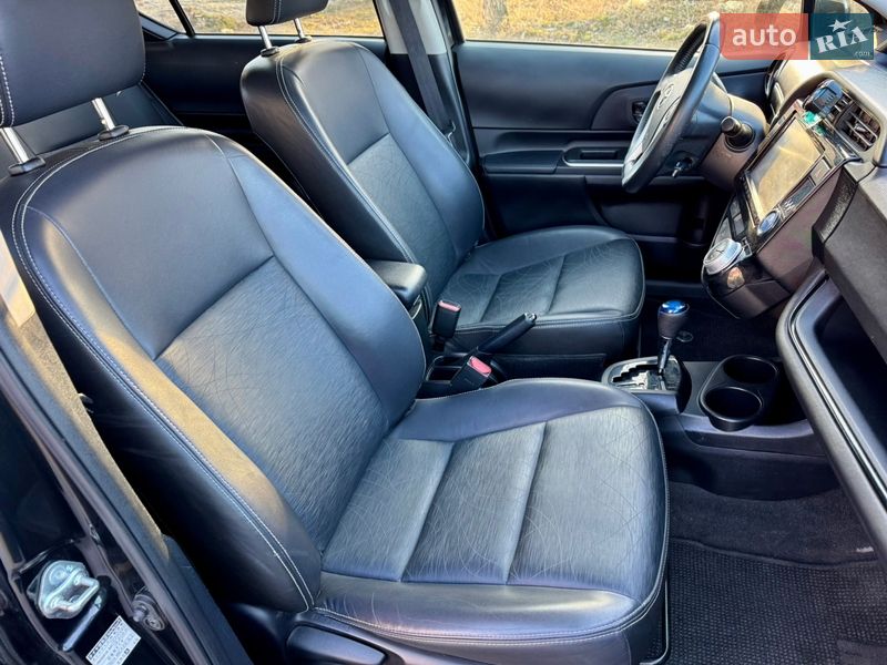 Хэтчбек Toyota Aqua 2015 в Киеве