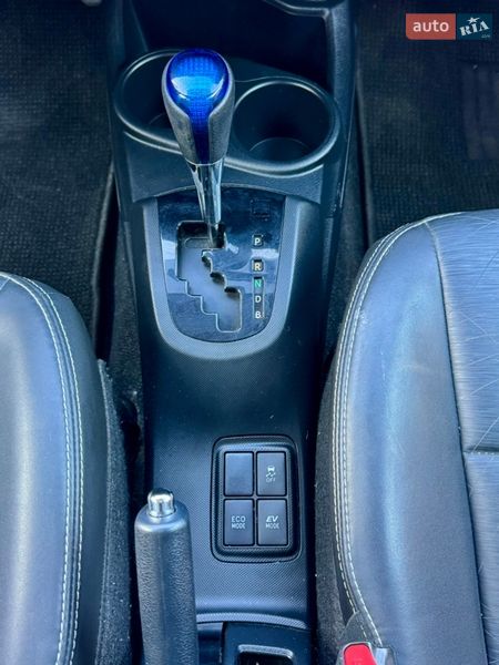 Хэтчбек Toyota Aqua 2015 в Киеве