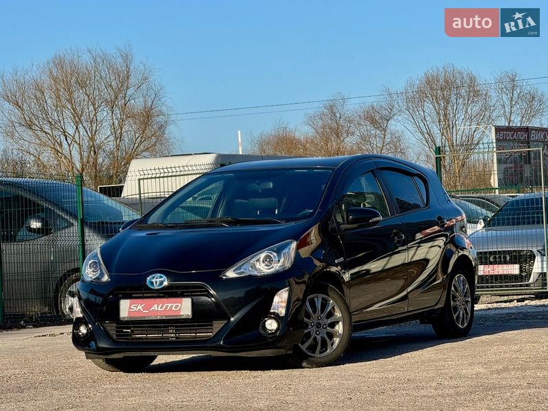 Хэтчбек Toyota Aqua 2015 в Киеве