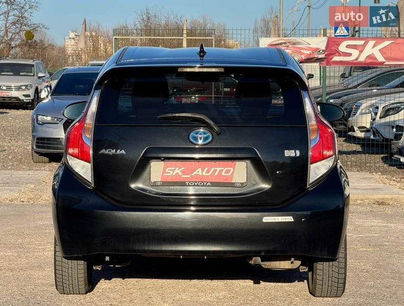 Хэтчбек Toyota Aqua 2015 в Киеве