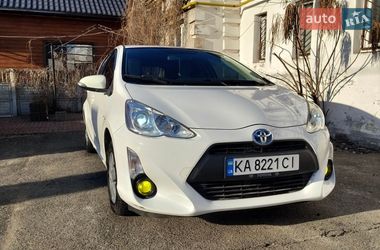 Хетчбек Toyota Aqua 2015 в Броварах