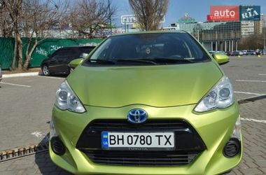 Хэтчбек Toyota Aqua 2015 в Одессе