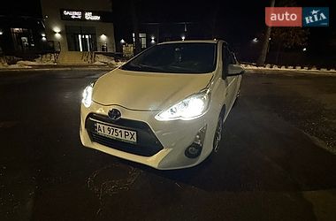 Хетчбек Toyota Aqua 2014 в Бучі