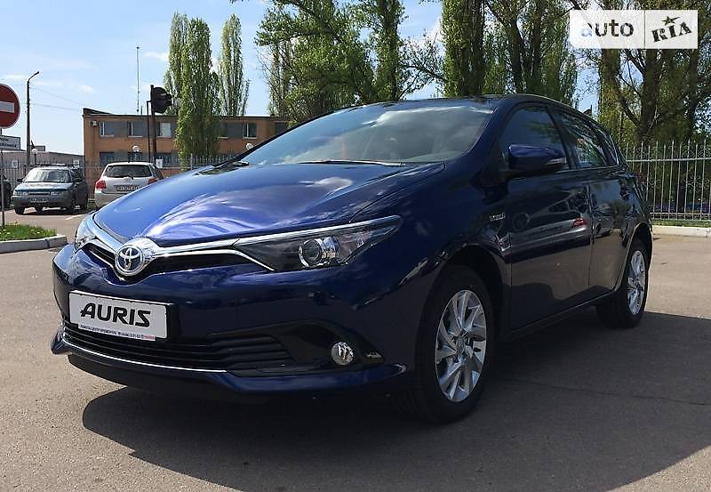 Хэтчбек Toyota Auris 2016 в Черновцах