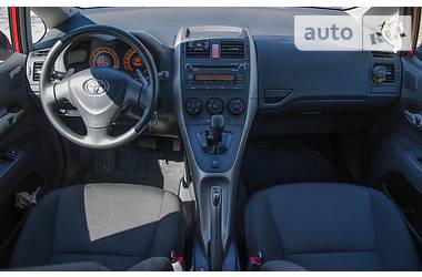 Хэтчбек Toyota Auris 2007 в Днепре