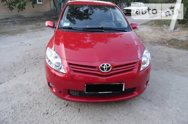 Хэтчбек Toyota Auris 2011 в Кропивницком