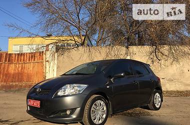 Хэтчбек Toyota Auris 2008 в Днепре