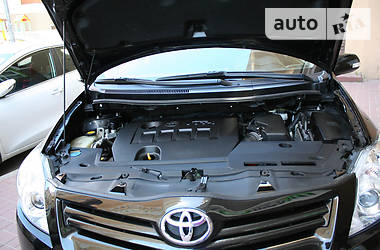 Хэтчбек Toyota Auris 2011 в Киеве