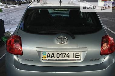 Хэтчбек Toyota Auris 2009 в Киеве