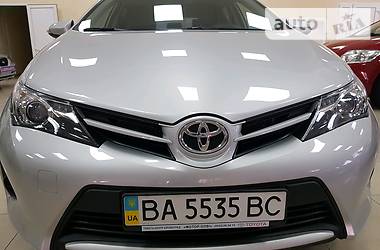 Хэтчбек Toyota Auris 2013 в Кропивницком