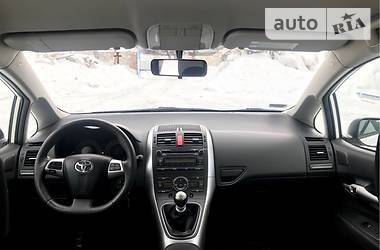 Хэтчбек Toyota Auris 2010 в Киеве