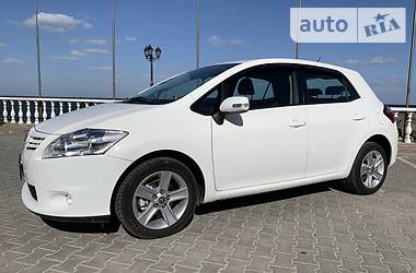 Хэтчбек Toyota Auris 2012 в Одессе