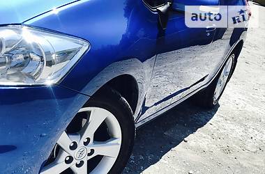 Хэтчбек Toyota Auris 2013 в Днепре