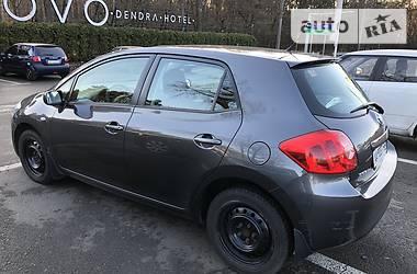 Хэтчбек Toyota Auris 2008 в 