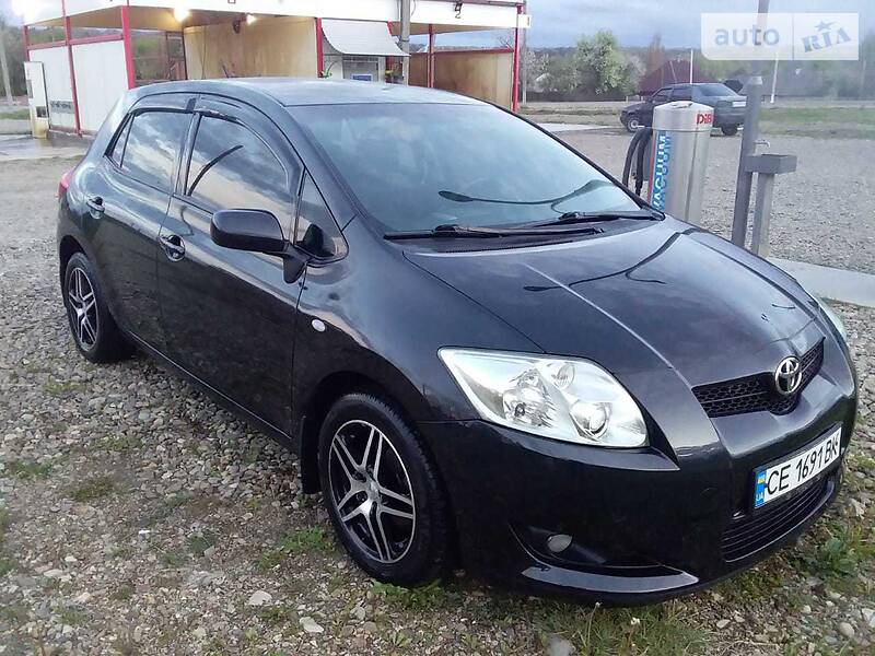 Хетчбек Toyota Auris 2007 в Сторожинці
