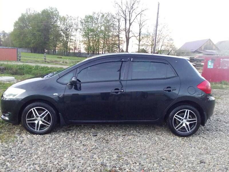 Хетчбек Toyota Auris 2007 в Сторожинці