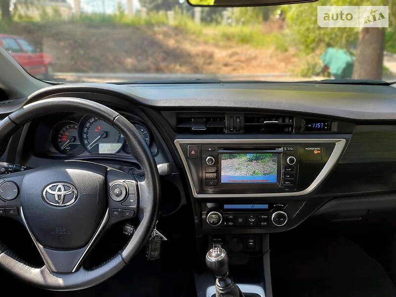 Хетчбек Toyota Auris 2013 в Києві фото 14 Хетчбек Toyota Auris 2013 в Києві