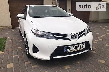 Хэтчбек Toyota Auris 2013 в Одессе