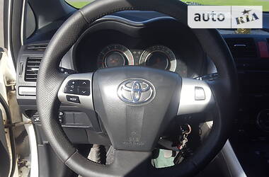 Хэтчбек Toyota Auris 2012 в Харькове