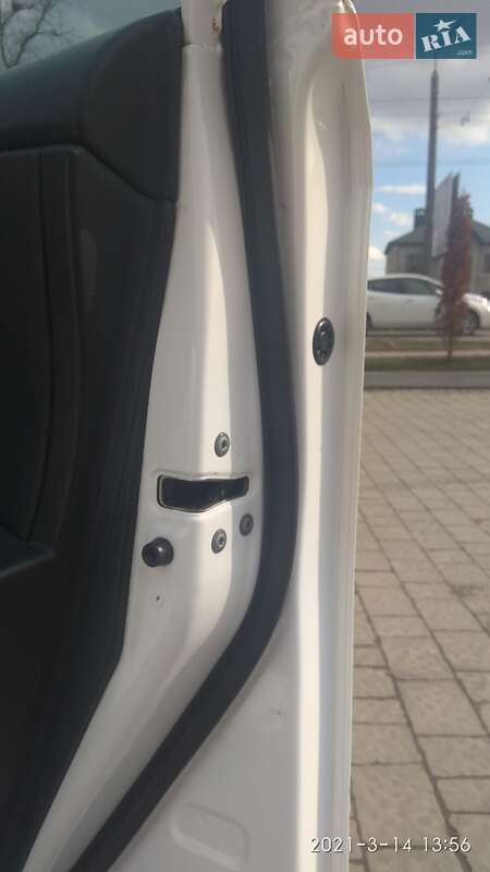 Універсал Toyota Auris 2014 в Івано-Франківську