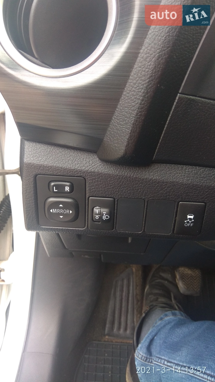 2014 Toyota Auris - мініатюра 34