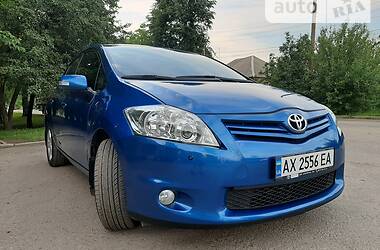 Хэтчбек Toyota Auris 2011 в Харькове