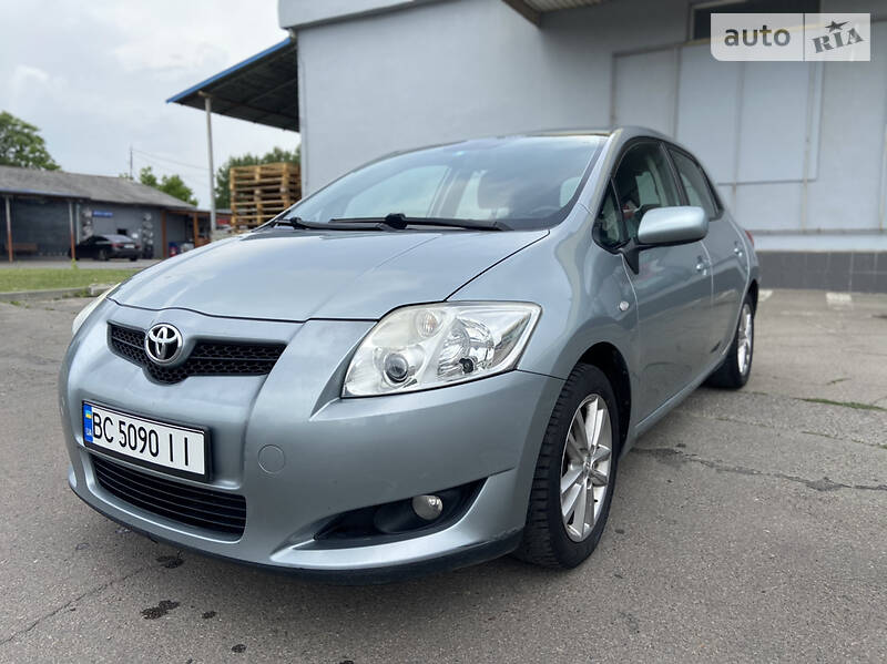 Хэтчбек Toyota Auris 2008 в Львове